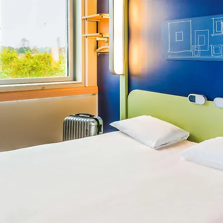 Ibis Budget Hotel 2*